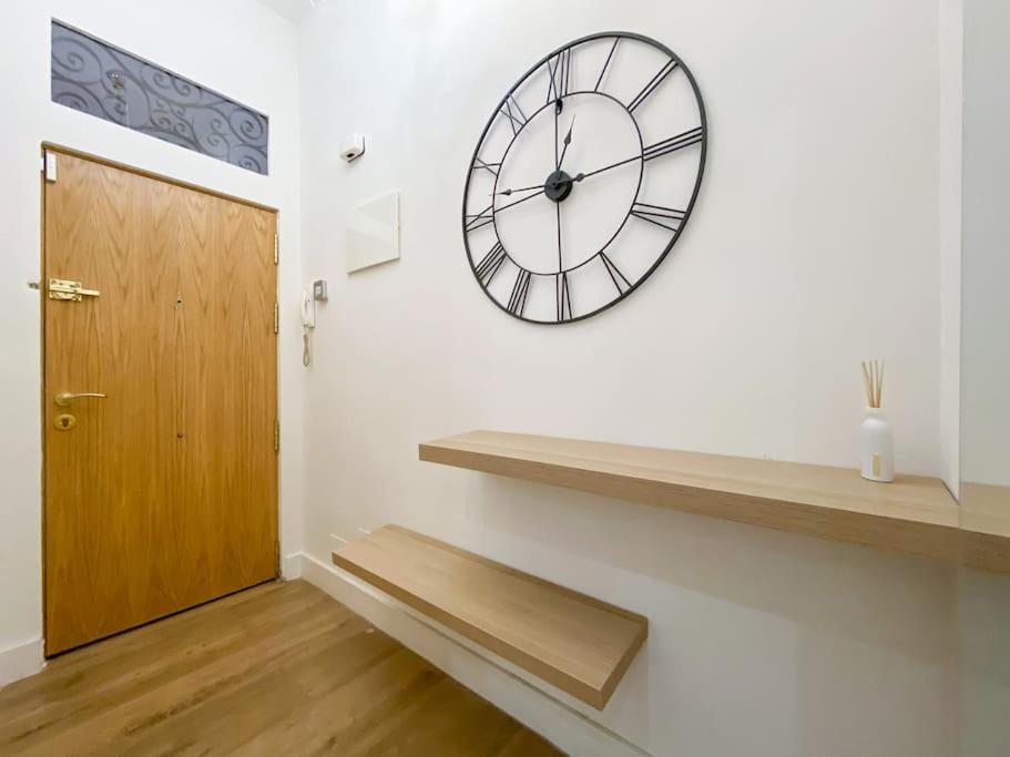New Lavapies Spacious Flat, 2 Bedrooms And 2 Balconies Мадрид Екстер'єр фото