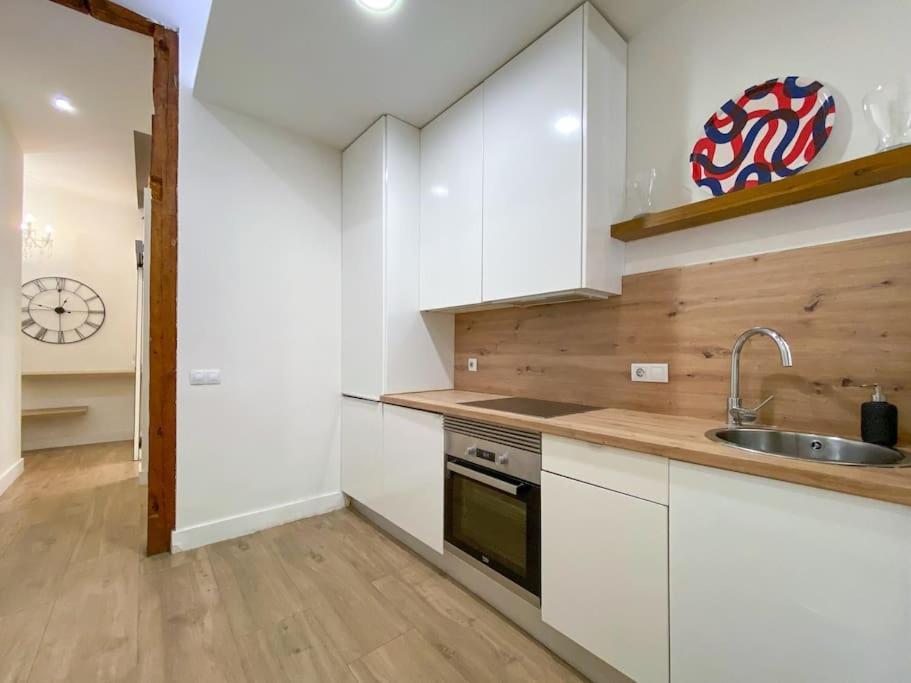 New Lavapies Spacious Flat, 2 Bedrooms And 2 Balconies Мадрид Екстер'єр фото